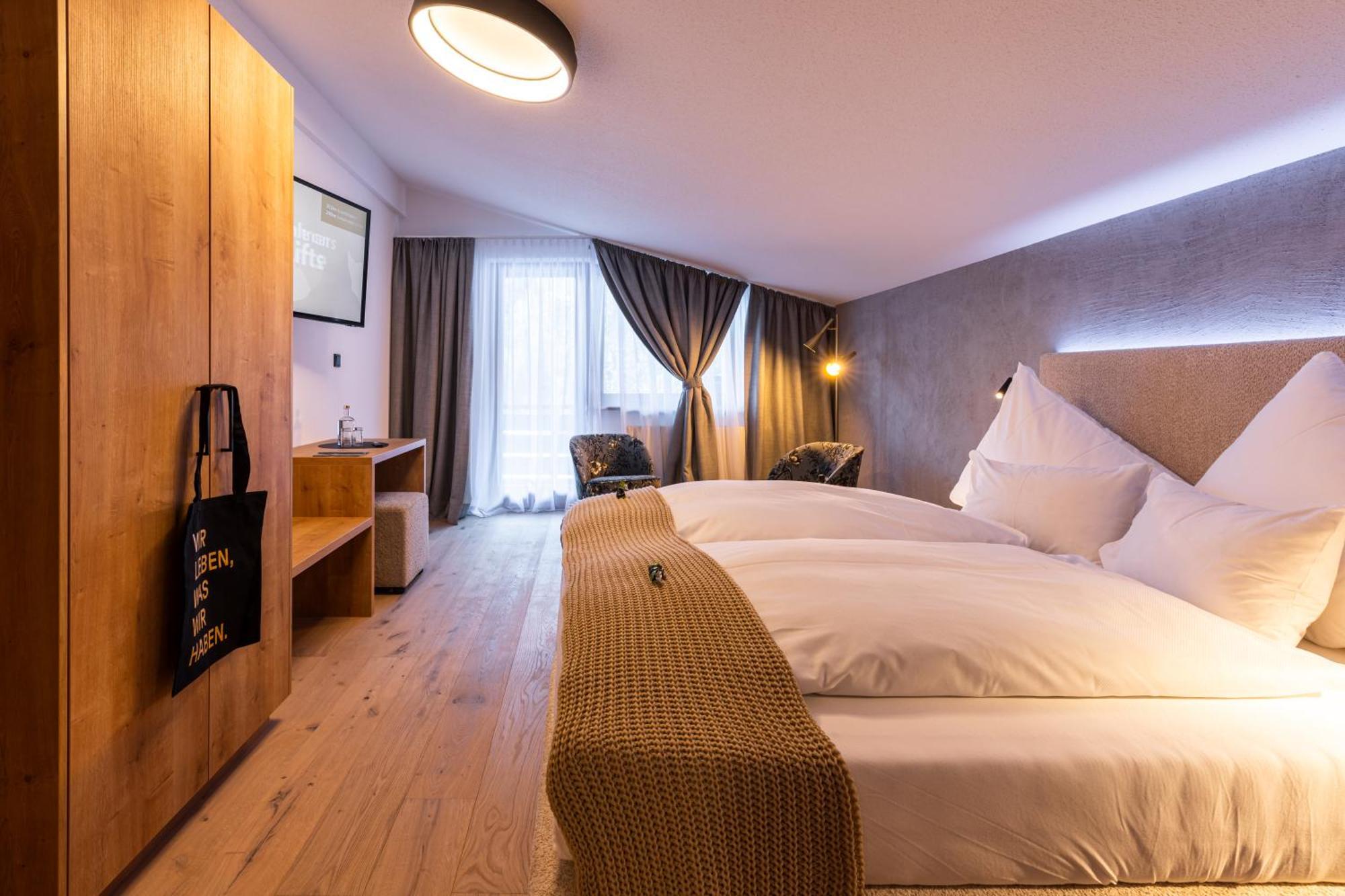 Quality Hosts Arlberg - Afoch Fei - Das Landhaus St Anton am Arlberg Eksteriør billede