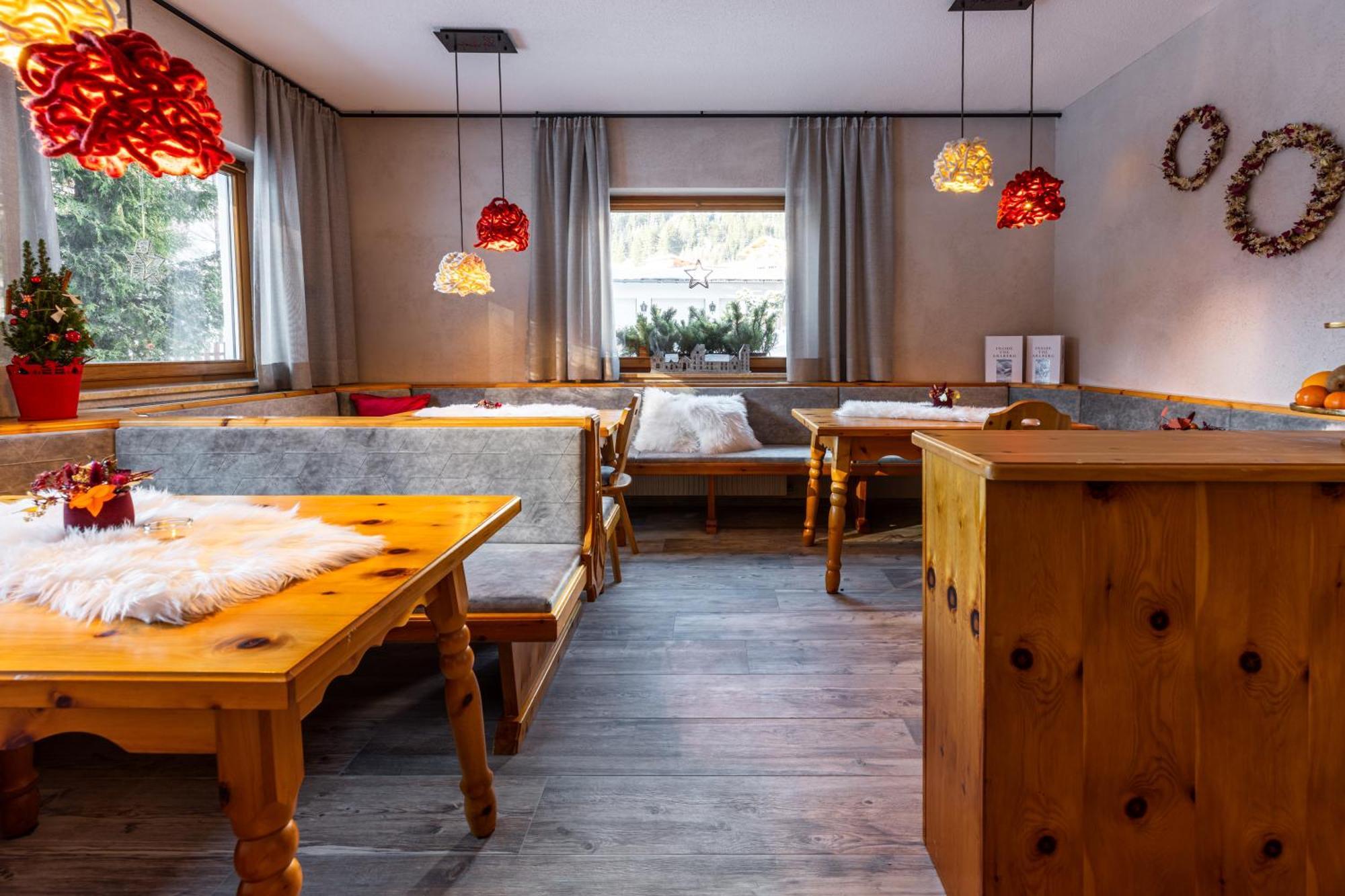 Quality Hosts Arlberg - Afoch Fei - Das Landhaus St Anton am Arlberg Eksteriør billede